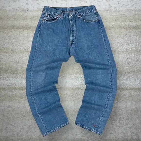 Vintage Levis Jeans 501 34x30 Regular Straight Leg Light Wash Denim Made in UK - Picture 2 of 8